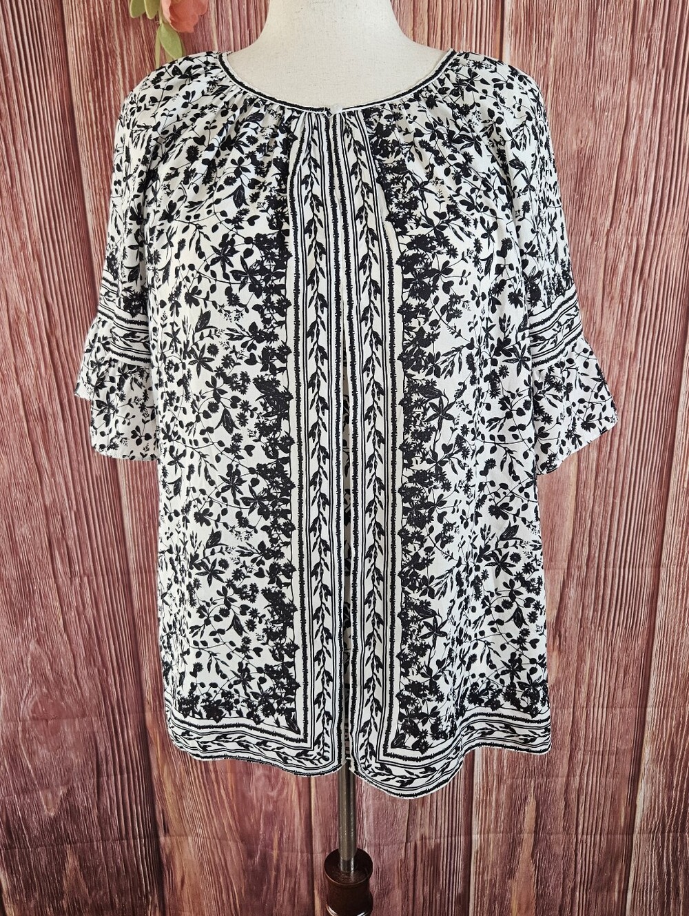 NWT Max Studio Ruffle Sleeve Blouse Plus Size 1X